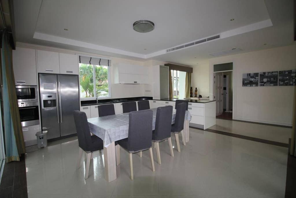 4 Bedroom Villa Kamala Beach Phuket Экстерьер фото
